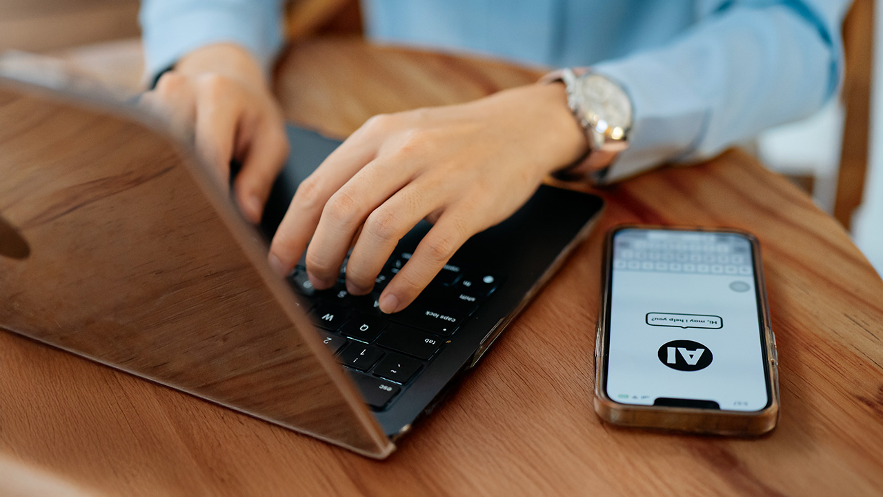 10 cybersecurity prompts feature image